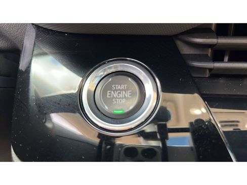 Certified 2024 Buick Envision Preferred AWD/4WD image 21