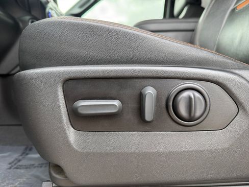 Used 2022 GMC Sierra 3500 AT4 w/ AT4 Premium Plus Package image 14