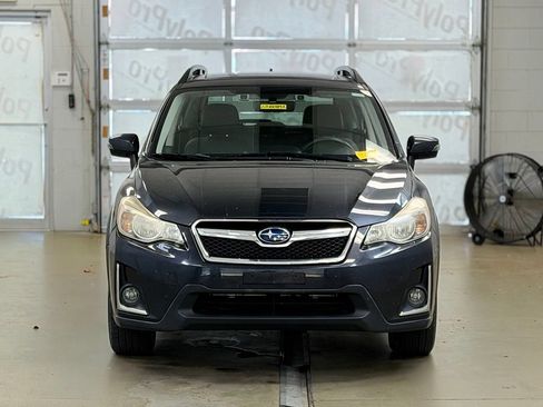 Used 2017 Subaru Crosstrek 2.0i Limited AWD/4WD image 2