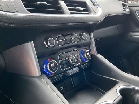 Used 2022 GMC Yukon SLT w/ SLT Luxury Package image 34