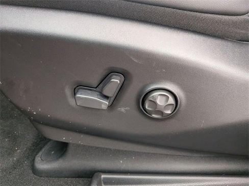 New 2026 Chrysler Pacifica Select image 13