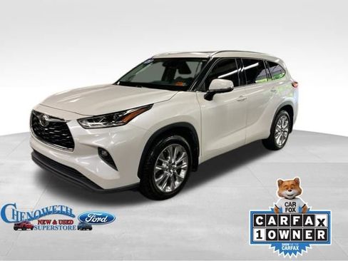 Used 2021 Toyota Highlander Limited image 1
