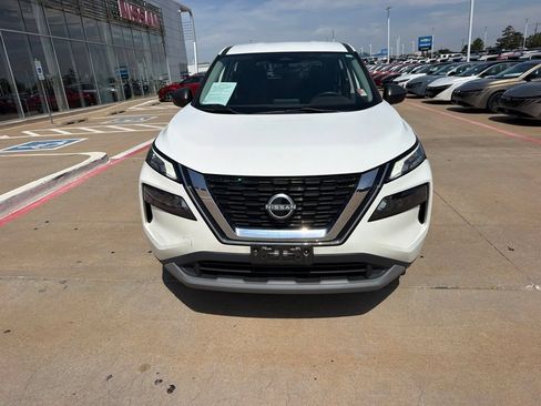 Used 2023 Nissan Rogue S AWD/4WD image 8