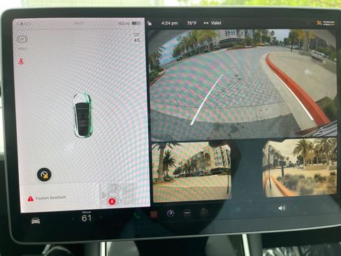 Used 2024 Tesla Model Y Long Range AWD/4WD image 17