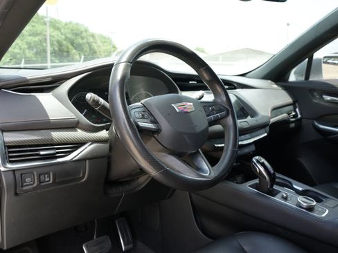 Used 2020 Cadillac XT4 Sport FWD image 15