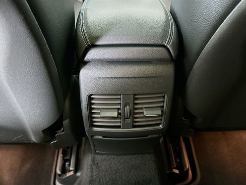 Used 2014 Mercedes-Benz CLA 250 image 28