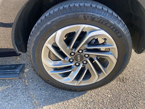 Used 2025 Lincoln Navigator Reserve image 31