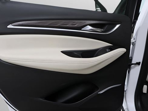 Used 2023 Buick Enclave Avenir w/ Avenir Technology Package image 25