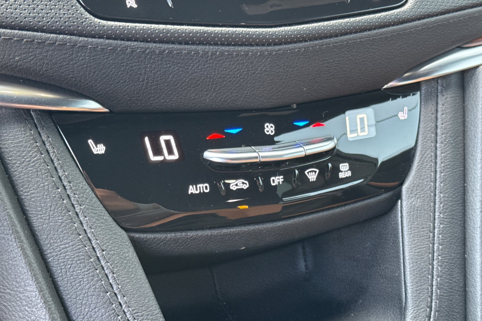 Used 2024 Cadillac XT5 Premium Luxury FWD image 24
