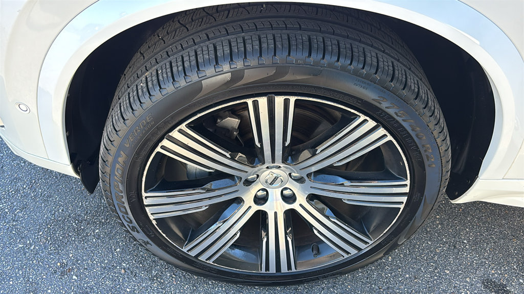 Certified 2024 Volvo XC90 B6 Plus AWD/4WD image 32