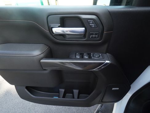 Used 2022 GMC Sierra 2500 AT4 w/ AT4 Preferred Package AWD/4WD image 15