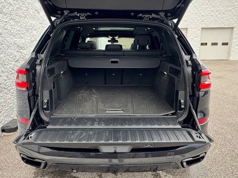Used 2022 BMW X5 xDrive40i w/ M Sport Package AWD/4WD image 9