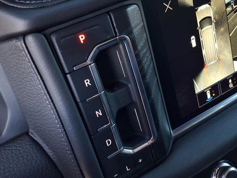 Used 2022 GMC Yukon Denali w/ Advanced Technology Package image 37