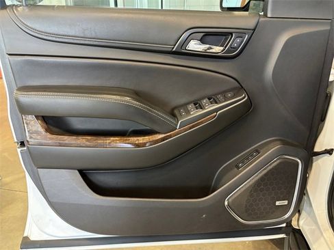 Used 2018 Chevrolet Tahoe LT w/ Luxury Package image 18