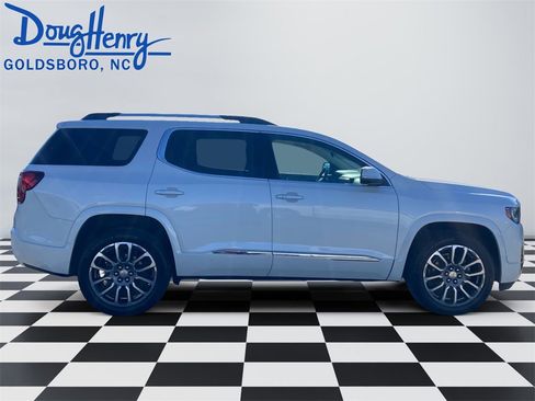 Used 2021 GMC Acadia Denali w/ Denali Technology Package image 6