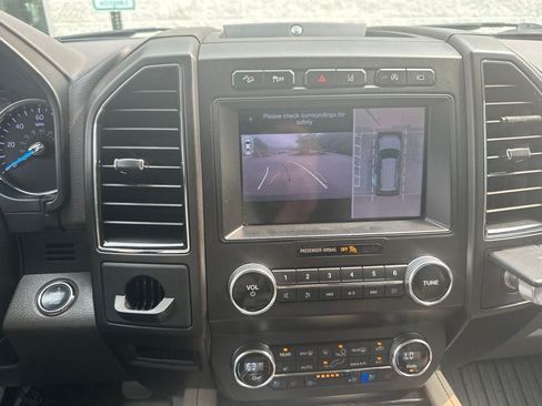 Used 2019 Ford Expedition Limited w/ Equipment Group 302A AWD/4WD image 11
