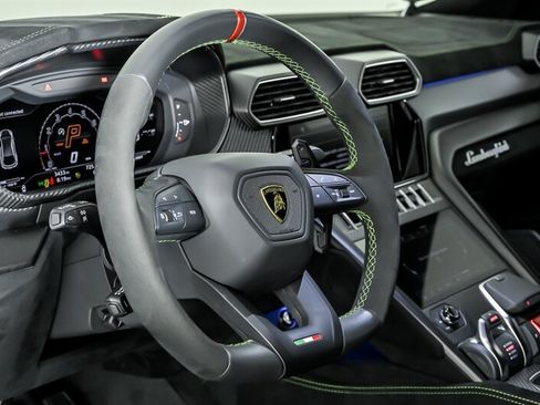 Used 2024 Lamborghini Urus Performante AWD/4WD image 22