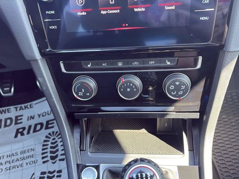 Used 2021 Volkswagen GTI SE FWD image 29