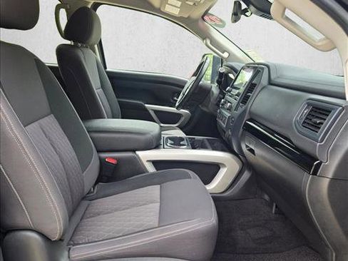 Used 2023 Nissan Titan SV w/ SV Convenience Package image 19