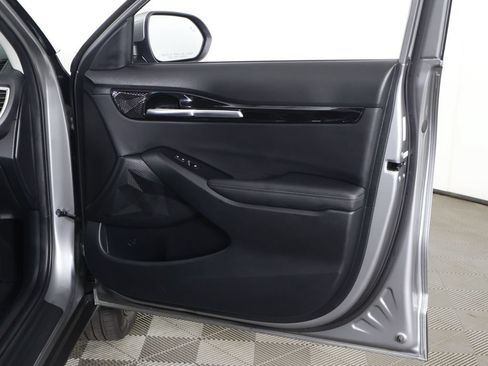 Used 2025 Kia Seltos S AWD/4WD image 23
