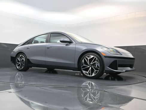 Used 2023 Hyundai Ioniq 6 Limited RWD image 23
