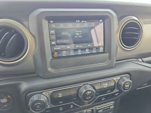 Used 2021 Jeep Wrangler Unlimited Sport AWD/4WD image 20