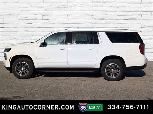 New 2026 Chevrolet Suburban LS image 8