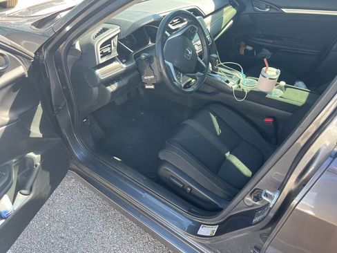 Used 2019 Honda Civic EX image 3