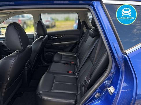 Used 2018 Nissan Rogue SL w/ Premium Package AWD/4WD image 7