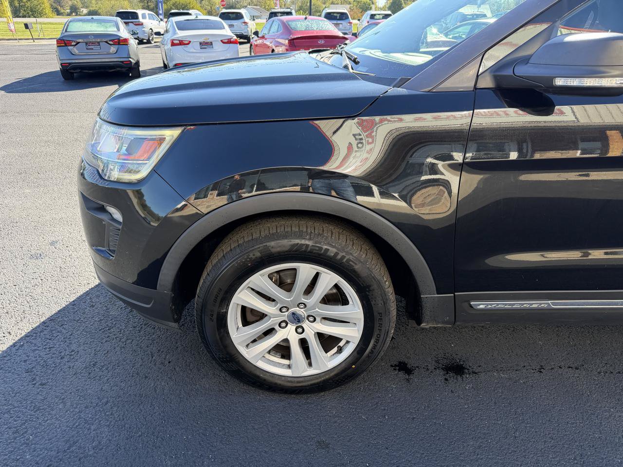 Used 2019 Ford Explorer XLT w/ Equipment Group 201A AWD/4WD image 12