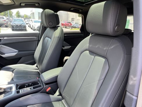 Used 2022 Audi Q3 2.0T Premium Plus AWD/4WD image 16