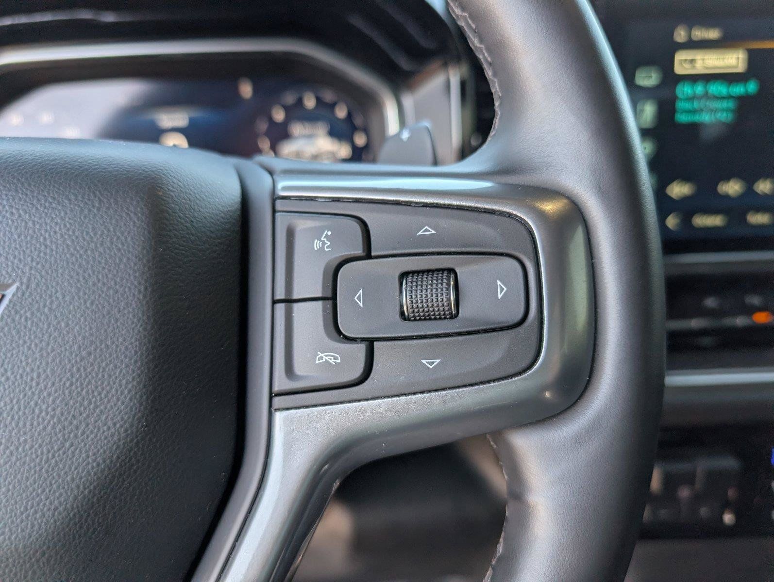 Certified 2024 Chevrolet Silverado 1500 LTZ AWD/4WD image 27