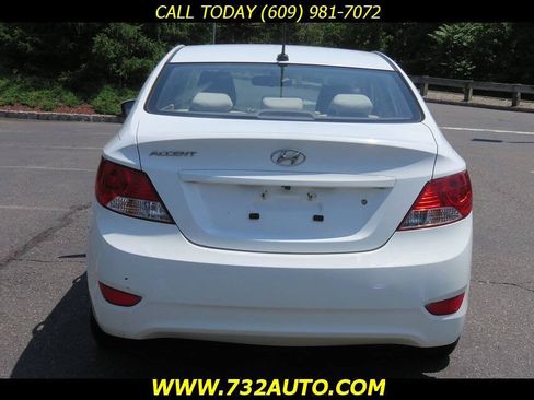 Used 2012 Hyundai Accent GLS FWD image 7