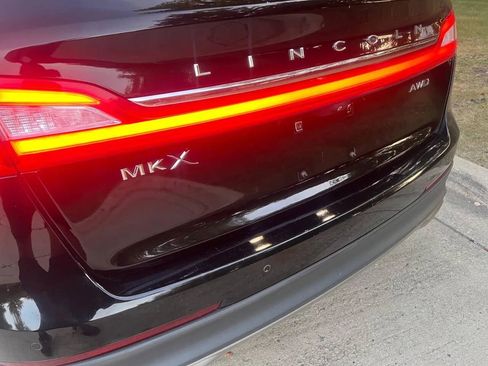 Used 2016 Lincoln MKX Reserve w/ Driver Assistance Package image 22