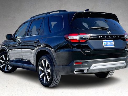 Used 2023 Honda Pilot Elite image 4