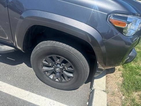 Used 2023 Toyota Tacoma SR5 AWD/4WD image 6