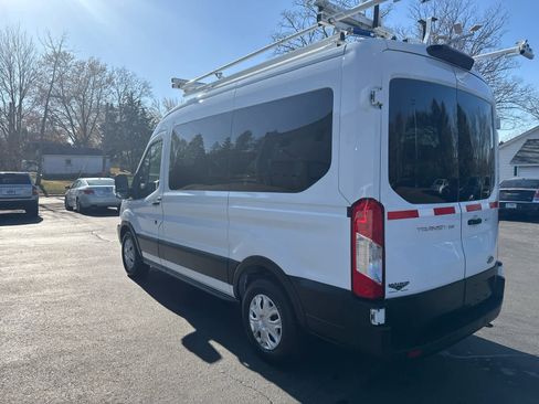 Used 2019 Ford Transit 150 XLT image 5