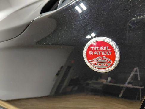 Used 2021 Jeep Cherokee Trailhawk image 26