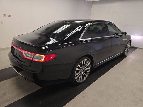 Used 2017 Lincoln Continental Select image 6