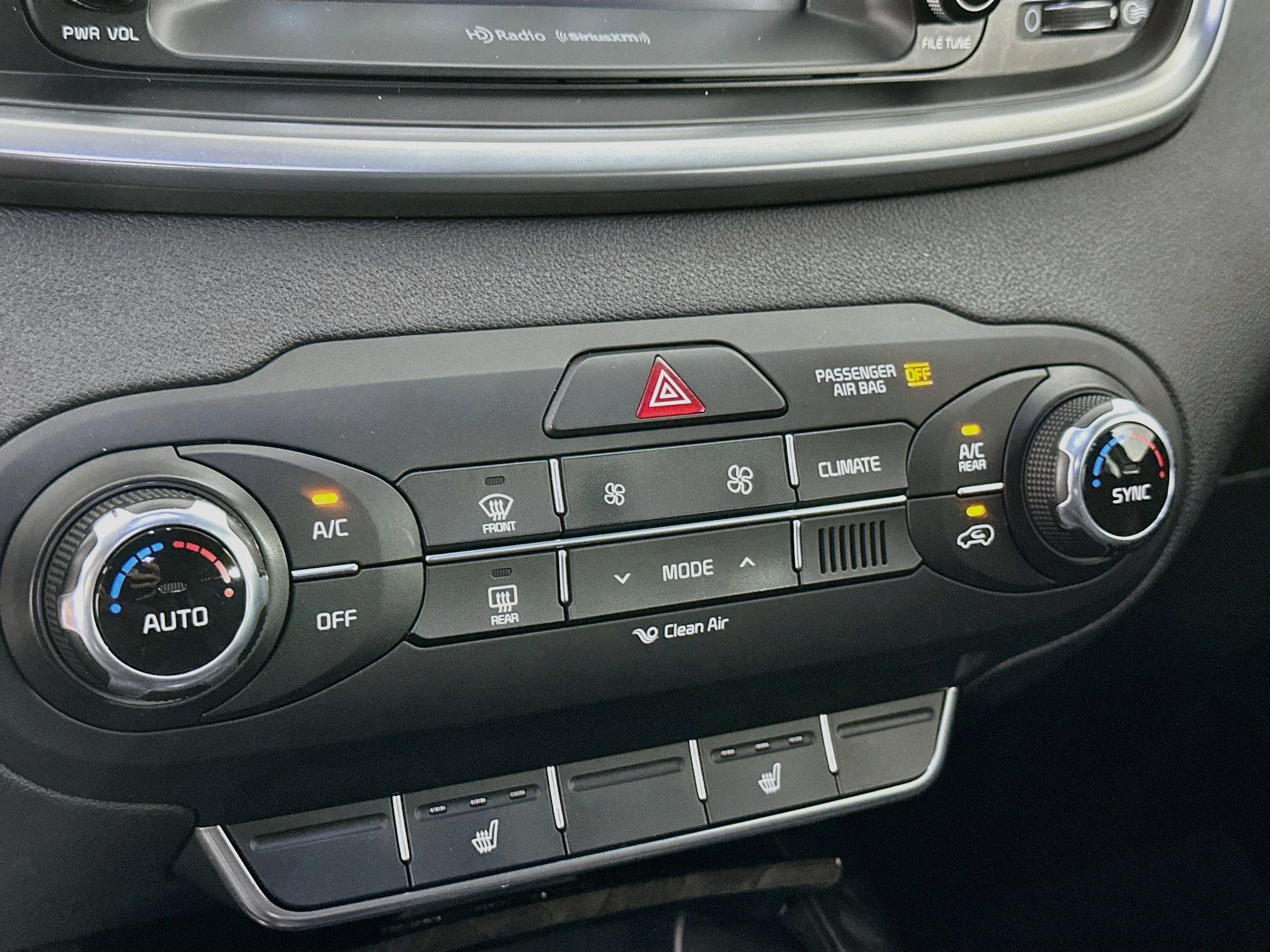 Used 2017 Kia Sorento EX AWD/4WD image 23