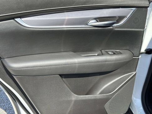 Used 2018 Cadillac XT5 Premium Luxury image 13