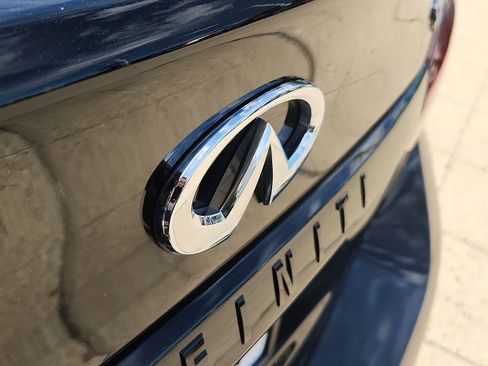 Used 2023 INFINITI Q50 Sensory image 30