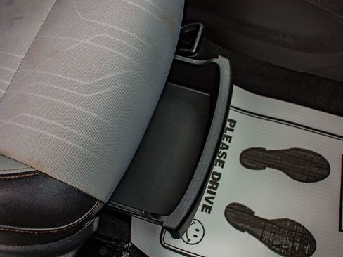 Used 2017 Chevrolet Trax LT w/ LT Convenience Package image 35