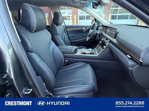 New 2026 Genesis GV80 2.5T Advanced image 17