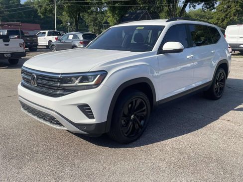 Used 2022 Volkswagen Atlas SE w/ Black Wheel Package AWD/4WD image 11