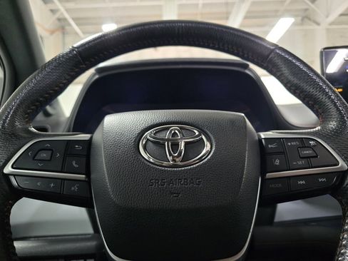 Used 2021 Toyota Sienna XSE image 27