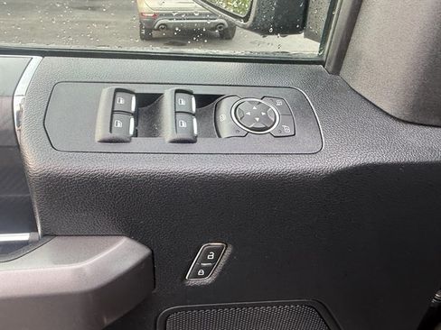 Used 2019 Ford F150 XLT w/ Equipment Group 302A Luxury AWD/4WD image 16