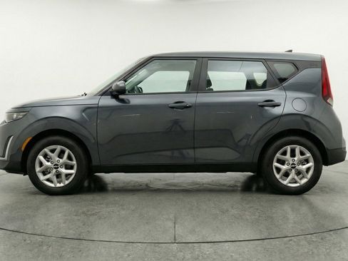 Used 2025 Kia Soul LX w/ LX Technology Package FWD image 5