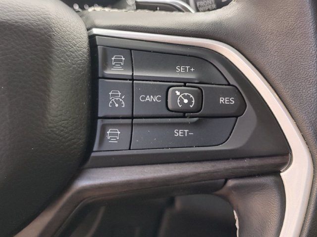 Used 2022 Jeep Grand Cherokee L Limited AWD/4WD image 22