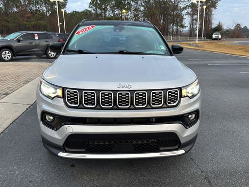 Used 2024 Jeep Compass Limited image 7